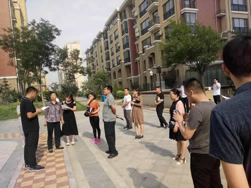 住建部专家在我县政府领导陪同下莅临指导我小区绿色建筑