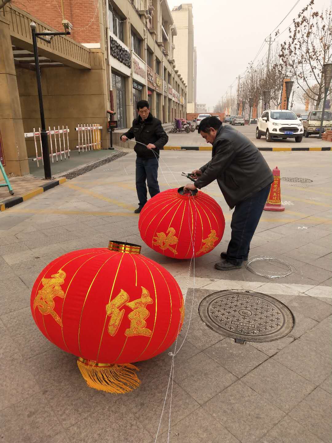 为福物业精心布置，园区换装喜迎春节