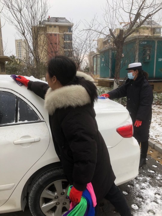 雪中温情----为福物业为您保驾护航