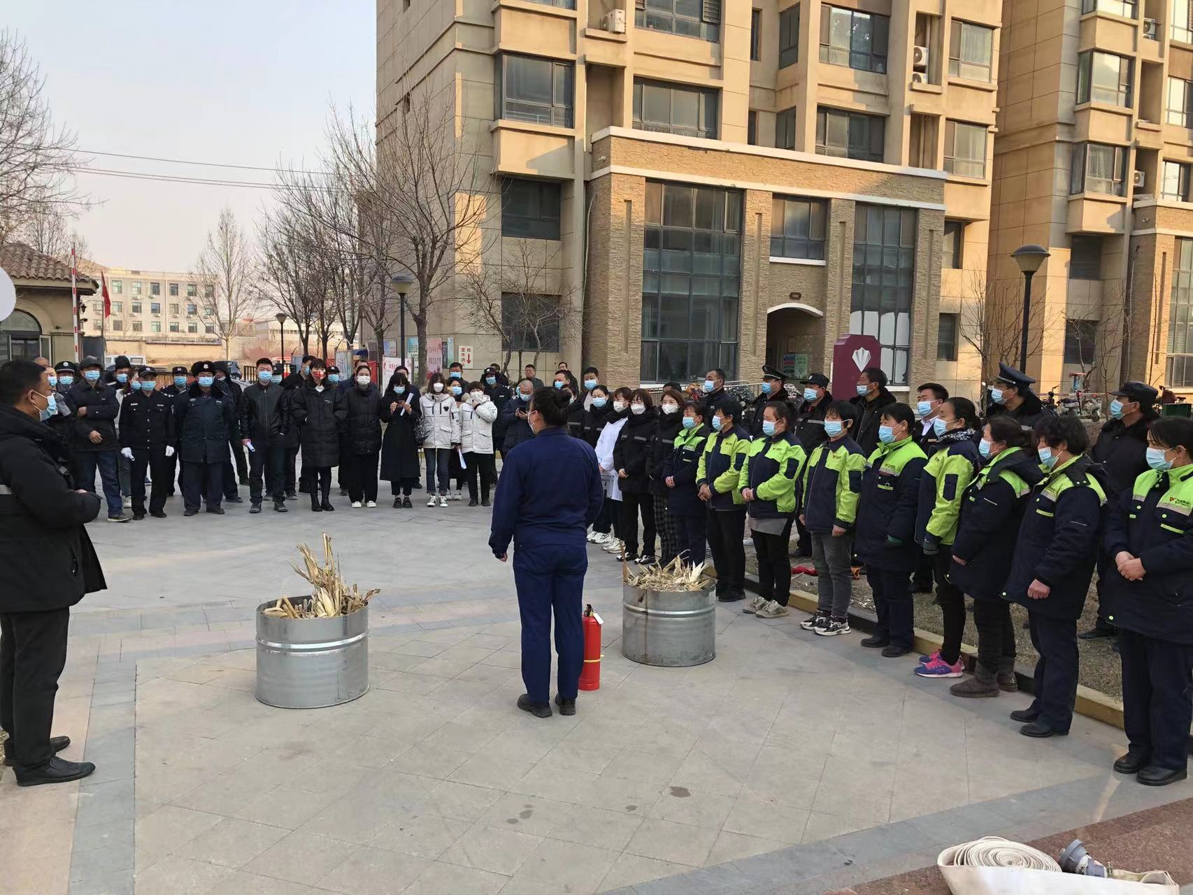 为福物业实操演练提升消防技能，为业主安全保驾护航！