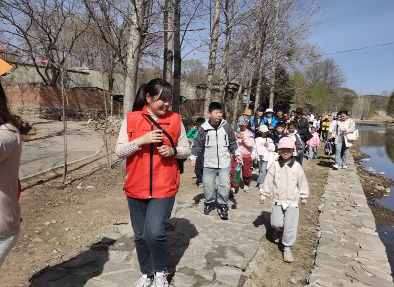 为福集团春日公益行——致敬一线工作者，共赴和隐山居踏青之旅